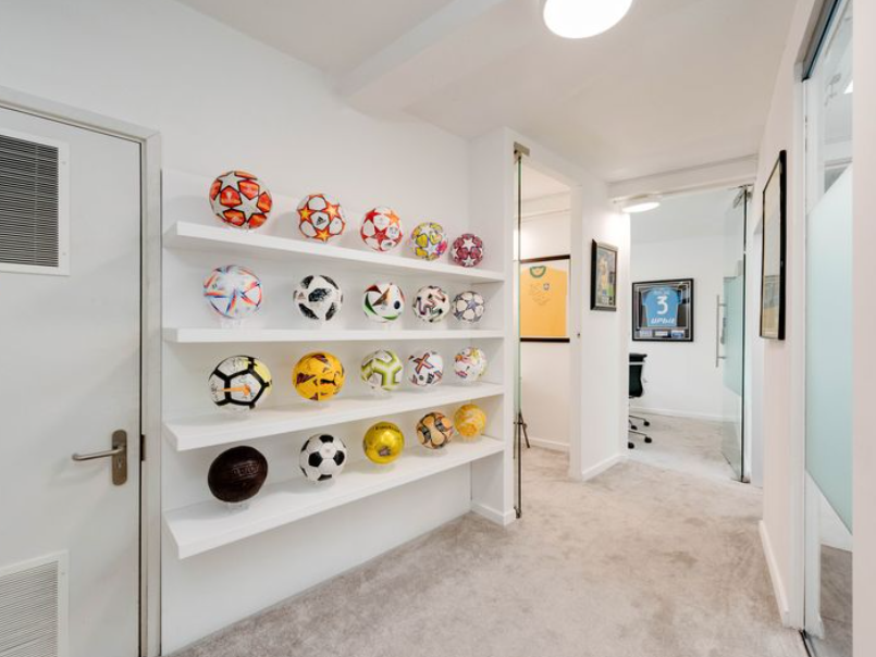 Gallery image for office